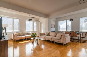 BLUE High end Apts by Eluxory
